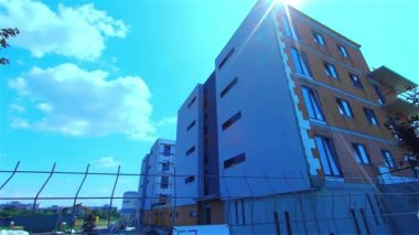 Apartman Binası İnşaatı, Küçük Konut Kompleksi