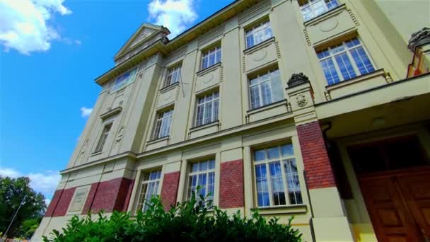 Historisches Gebäude Der Grundschule Europa Prostejov — Stockvideo
