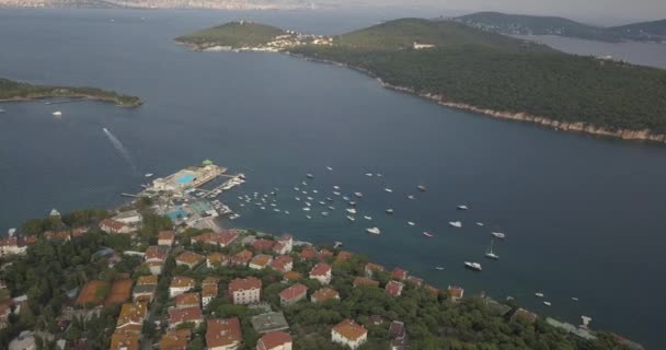 Vista Aérea Burgazada Más Pequeña Las Islas Del Príncipe Burgaz — Vídeos de Stock