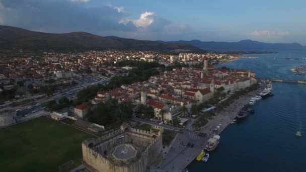 Trogir Hermosa Ciudad Dulce Croacia Mar Adriático Vista Aérea — Vídeo de stock