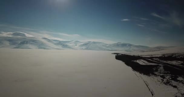 Vista Aérea Del Lago Cildir Ardahan Durante Invierno Nieve — Vídeo de stock