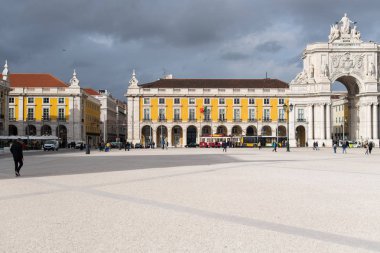 Main Square Lizbon, Praça Comercio yap