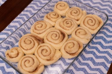 homemeda tarçın rulo, pişirmeye hazır