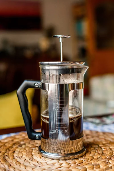 Editörden - bialetti Fransız basın kahve dökücü. siyah kahve