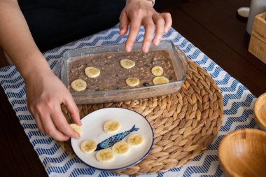 iş yerinde, pişmiş yulaf ezmesi muz, yaban mersini, wal yapma Şef