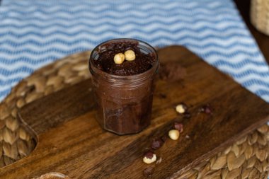 Ev yapımı Vegan çikolatalı fındık Spread