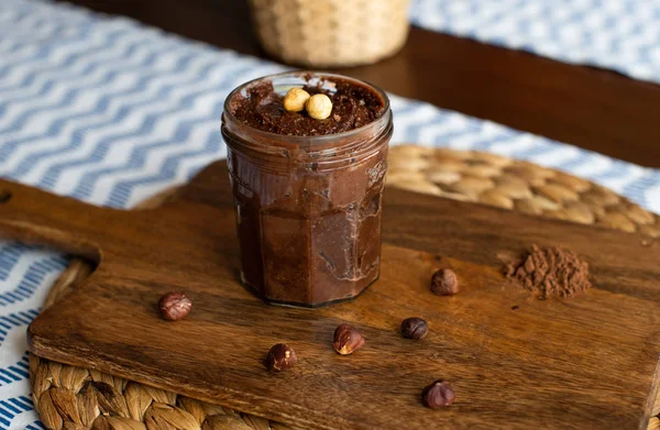 Ev yapımı Vegan çikolatalı fındık Spread