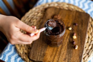Ev yapımı Vegan çikolatalı fındık Spread