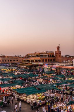 Marakeş ünlü Jamaa el Fna meydanı, Fas. Jemaa el-F