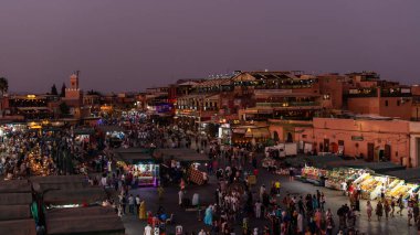 Marakeş ünlü Jamaa el Fna meydanı, Fas. Jemaa el-F