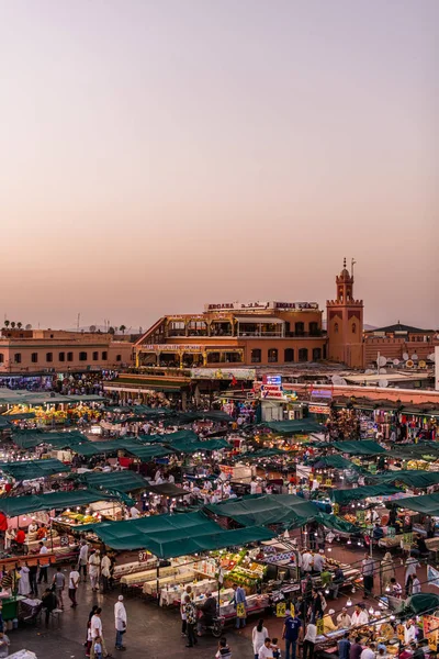 Marakeş ünlü Jamaa el Fna meydanı, Fas. Jemaa el-F