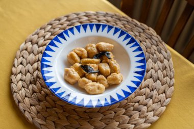 paleo kabak gnocchi