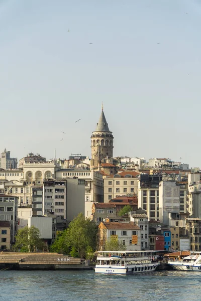 Věž Galata, Istanbul. Turecko. Slavný orientační bod Istanbulu. — Stock fotografie
