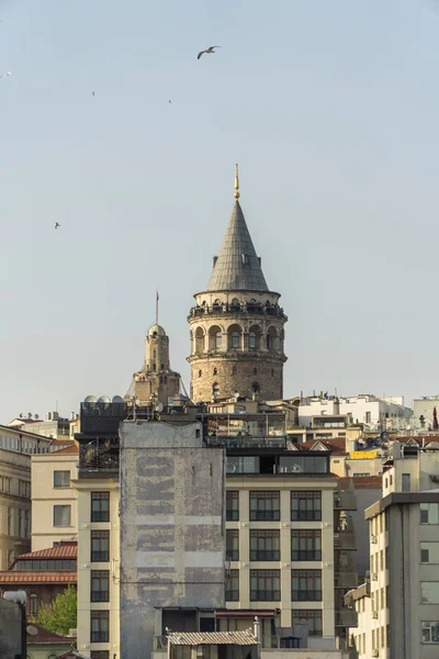 Věž Galata, Istanbul. Turecko. Slavný orientační bod Istanbulu. — Stock fotografie