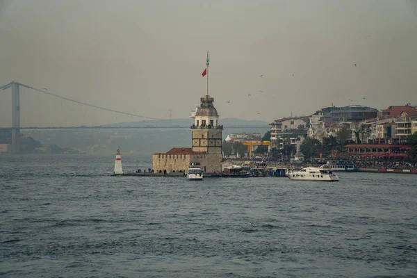 Πύργος της κόρης, διάσημο ορόσημο της Κωνσταντινούπολης — Φωτογραφία Αρχείου