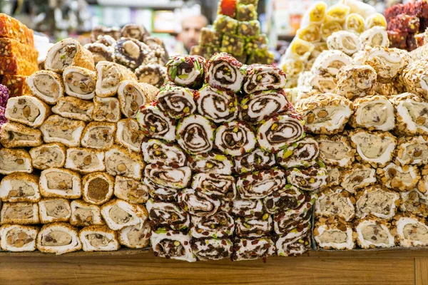 Локум також відомий як турецький солончак, традиційний турецький десерт — стокове фото