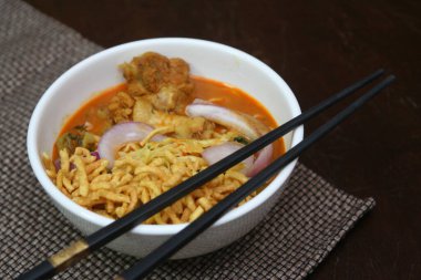 Khao,Soi,Thai,food,Northern,curry,noodles,spicy,coconut,milk,dish,delicious,traditional,flavor,aromatic,street,authentic,Chiang,Mai,herbs,bowl,creamy,rich,hot,Asian,recipe,local,classic,comfort,eat,taste