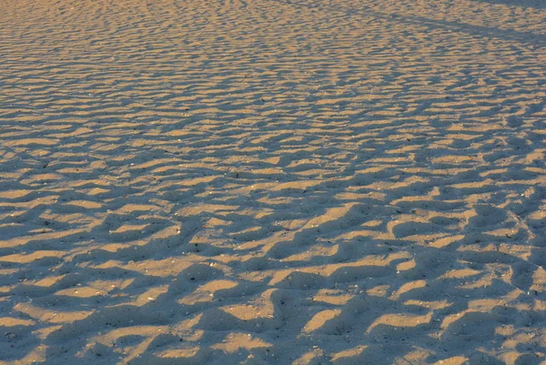 Gelber Sand Des Schwarzen Meeres Bei Sonnenuntergang Mit Blauem Schatten — Stockfoto
