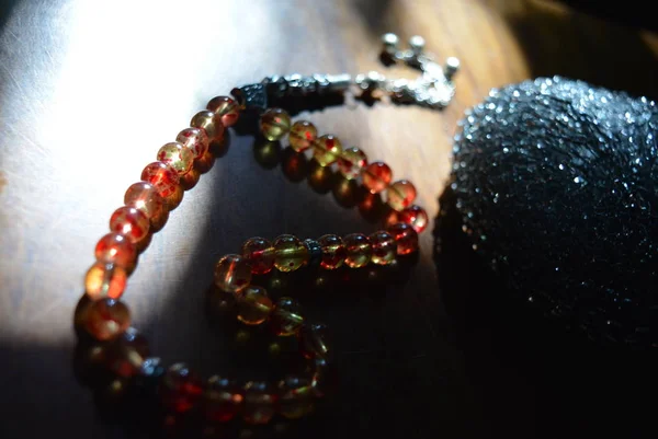 Muslim Religious Beads Tesbih Yellow Red Beads Metal Sponge Lacquered — Stock Photo, Image