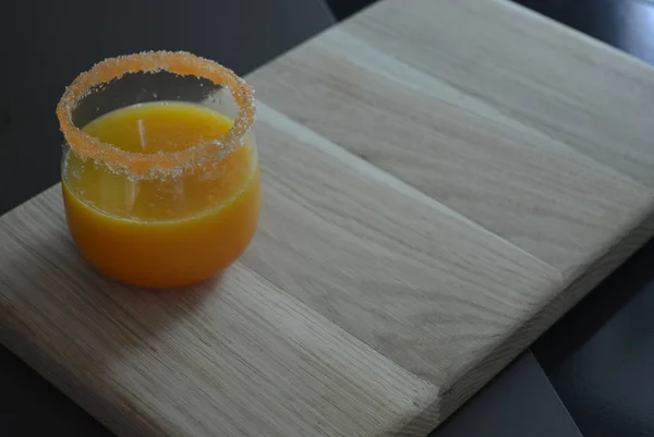 Verre Jus Orange Avec Une Jante Sucre Carotte Sur Fond — Photo