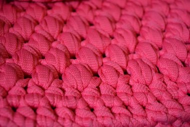 Güzel ve şık hasır onun dokuma ile pembe bir arka planda