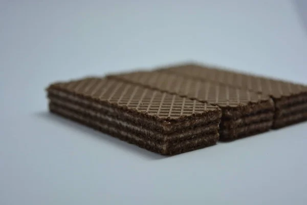 Wit Papier Zoete Chocoladewafels Met Witte Kokosvulling — Stockfoto