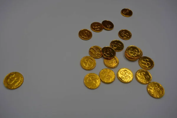 Золотые Монеты Отражением Ценные Золотые Деньги Центы Красивым Желтым Дорогим — стоковое фото