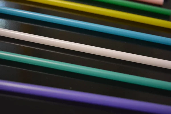 Flerfärgade Plast Klistermärken Rör Som Anges Grafisk Och Rainbow Format — Stockfoto