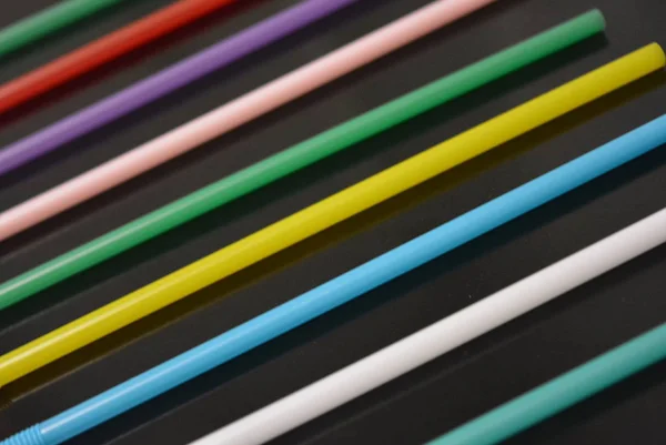 Adesivos Plásticos Multicoloridos Tubos Dispostos Formato Gráfico Arco Íris Tubules — Fotografia de Stock