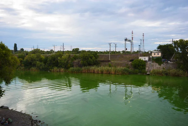 Серый Самарский Железнодорожный Мост Через Поверхность Реки Самара Красивым Ландшафтом Стоковая Картинка