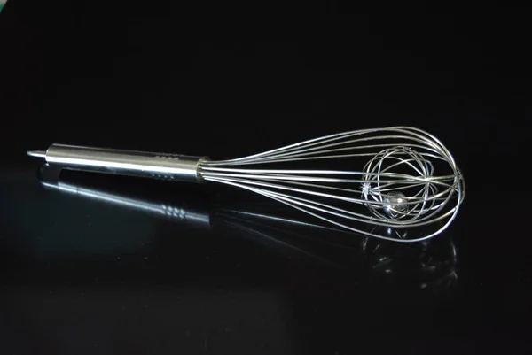 Beautiful Metal Whisk Whipping Stirring Yolks Proteins Kitchen Utensils Kitchen — Stock Photo, Image
