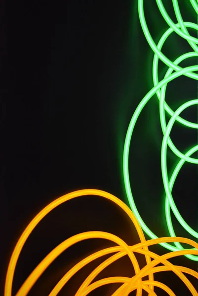 Яркие Светящиеся Желтые Зеленые Известковые Неоновые Провода Различных Форматах Макетах — стоковое фото
