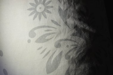 Pamuklu kumaş ve koyu gri baskı dan Gri doğal lacivert arka plan, diyot ışık ile grafik tasarım, aydınlatma.