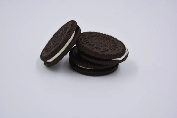 Chocolate Black Thin Cookie Mit Weißer Füllung Köstliche Milch Oreo — Stockfoto