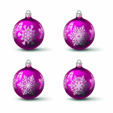 Noel topları ile farklı kar tanesi süsleme üzerine pembe. İzole gerçekçi cam topları kümesi. Vektör çizim tasarımınız için.