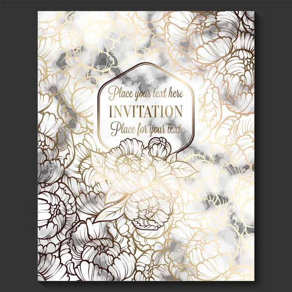 Tarjetas de invitación de boda de lujo y elegantes con textura de mármol y plantilla geométrica dorada para texto. Invitación de boda moderna decorada con patrón de flor de peonía — Vector de stock