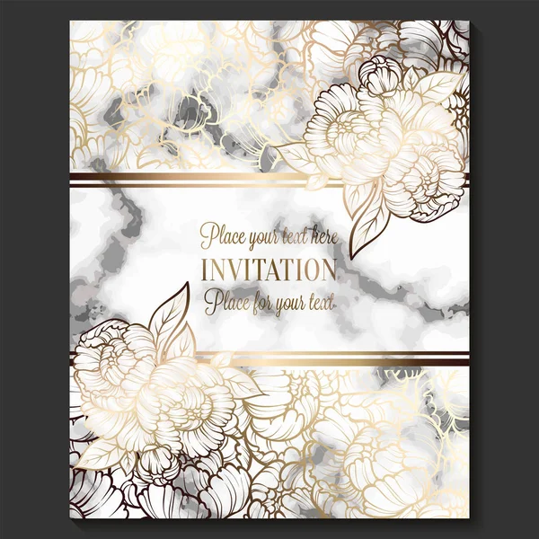 Розкішні та елегантні весільні запрошення з мармуровою текстурою та золотим геометричним шаблоном для тексту. Сучасне весілля запрошення прикрашене візерунком з квітів півонії — стоковий вектор