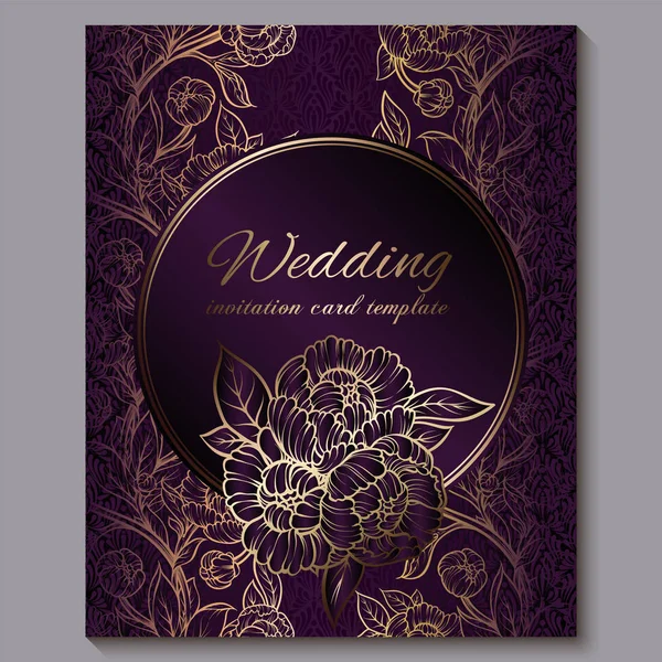 Εξαίσια Βασιλική μωβ γαμήλια πρόσκληση, χρυσό floral φόντο με πλαίσιο και θέση για το κείμενο, δαντελωτά φύλλωμα από τριαντάφυλλα ή παιώνιες με χρυσή γυαλιστερή διαβάθμιση. — Διανυσματικό Αρχείο