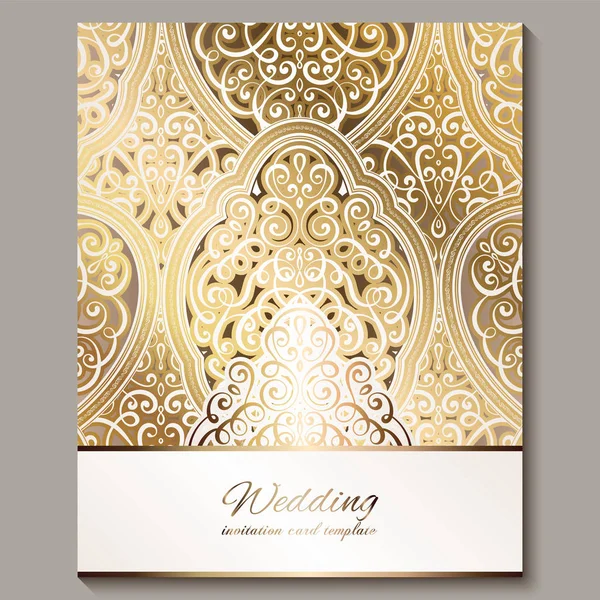 सोने चमकदार पूर्वी और बारोक समृद्ध पत्ते के साथ शादी का निमंत्रण कार्ड। अपने डिजाइन के लिए अलंकृत इस्लामी पृष्ठभूमि। इस्लाम, अरबी, भारतीय, दुबई . — स्टॉक वेक्टर