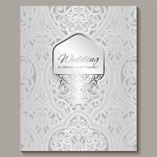 Tarjeta de invitación de boda con follaje rico en plata brillante oriental y barroco. Fondo islámico intrincado adornado para su diseño. Islam, árabe, indio, Dubai . — Archivo Imágenes Vectoriales