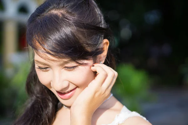 Irene Wearing Wedding Dress Pre Wedding Shooting She Choosing Chinese — Stock Photo, Image
