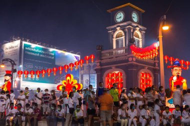 En büyük ve önemli yıllık olaylar, Phuket vejetaryen festivaldir hangi dünyanın dört bir yanından gelen ziyaretçiler çekiyor. Vegan diyet vücut temiz ve iyi bir servet kazanmak için ana ders olacak.