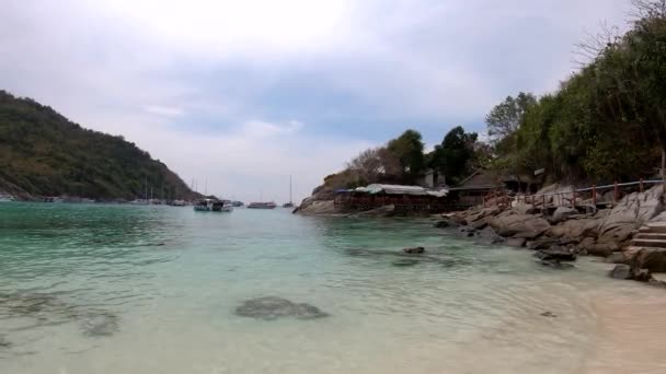 Racha Island Gorgeous Coastline Emerald Mountains Ending Rocky Beach Cerulean — Stock Video