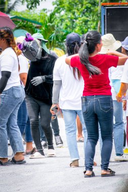 Budist Tayland keşiş ayininde Budist Tayland 'da papazlıktan papazlığa geçiş ayini