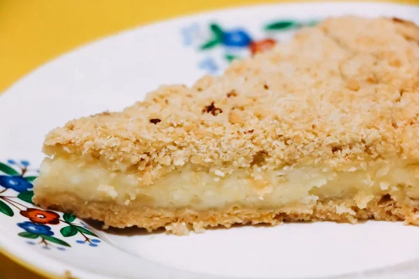 Morceau Gâteau Caillé Pâtisserie Courte Avec Remplissage Délicat — Photo