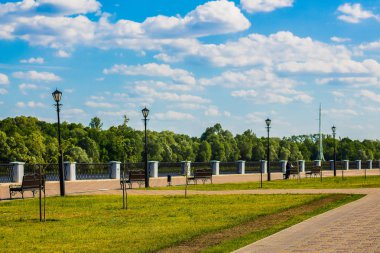 Yürüyüşler için güzel nehir dolgusu