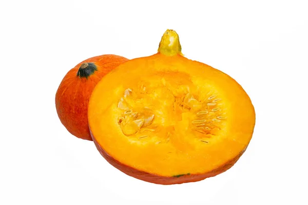 Dojrzała Pomarańczowa Dynia Plastry Izolowane Białym Tle Półdojrzała Pomarańczowa Dynia — Zdjęcie stockowe