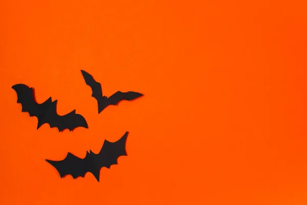 Halloween Konzept Festliche Dekoration Fledermäuse Auf Orangefarbenem Hintergrund — Stockfoto