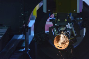 Cnc Lazer Kesim Makinası Paslanmaz boru veya tüp delik olun. Merhaba-teknoloji üretim süreci.