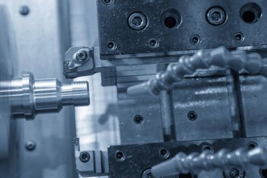 Cnc Torna veya dönüm makine Alüminyum şaft bölümü sonunda iplik kesme. Merhaba-teknoloji üretim süreci.